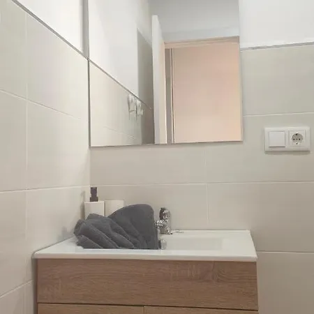 Serenity Chic Center With Free Wifi By Namaste Elite شقة توريمولينوس