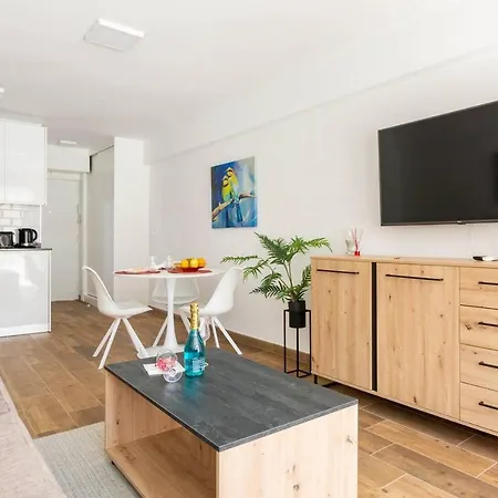 Serenity Chic Center With Free Wifi By Namaste Elite Apartamento *