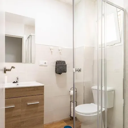 Serenity Chic Center With Free Wifi By Namaste Elite *